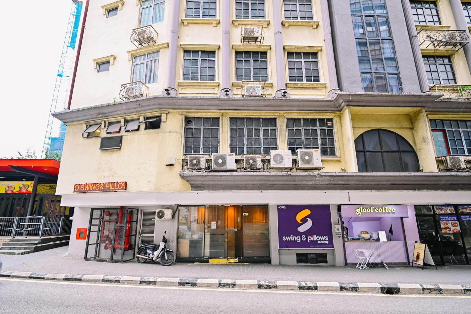 Swing & Pillows - Central Market Kuala Lumpur — Photos 1